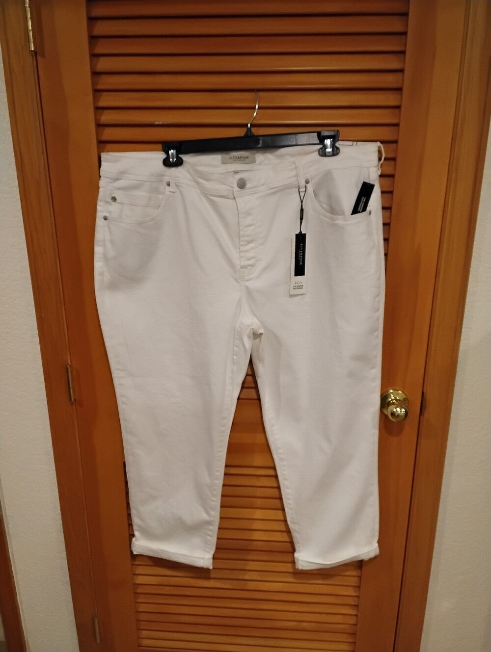NWT 22W Liverpool The Keeper Boyfriend Jeans Bright White